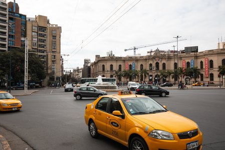 Plaza Dr. Dalmacio Vélez Sarsfield